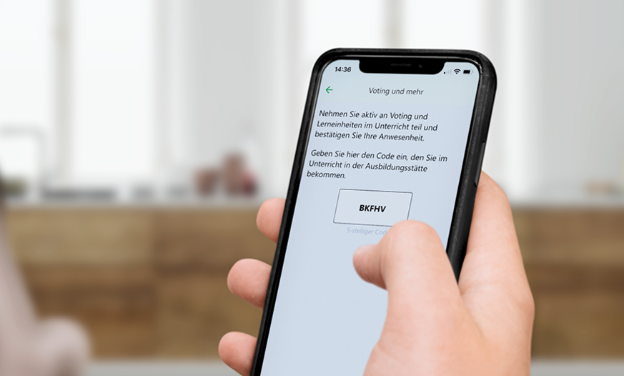 Teilnehmende absolviert Abschlusstest in der Vogel BKF App
