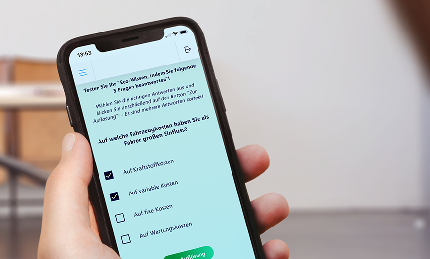 Person absolviert Einstiegstest in der Vogel BKF App